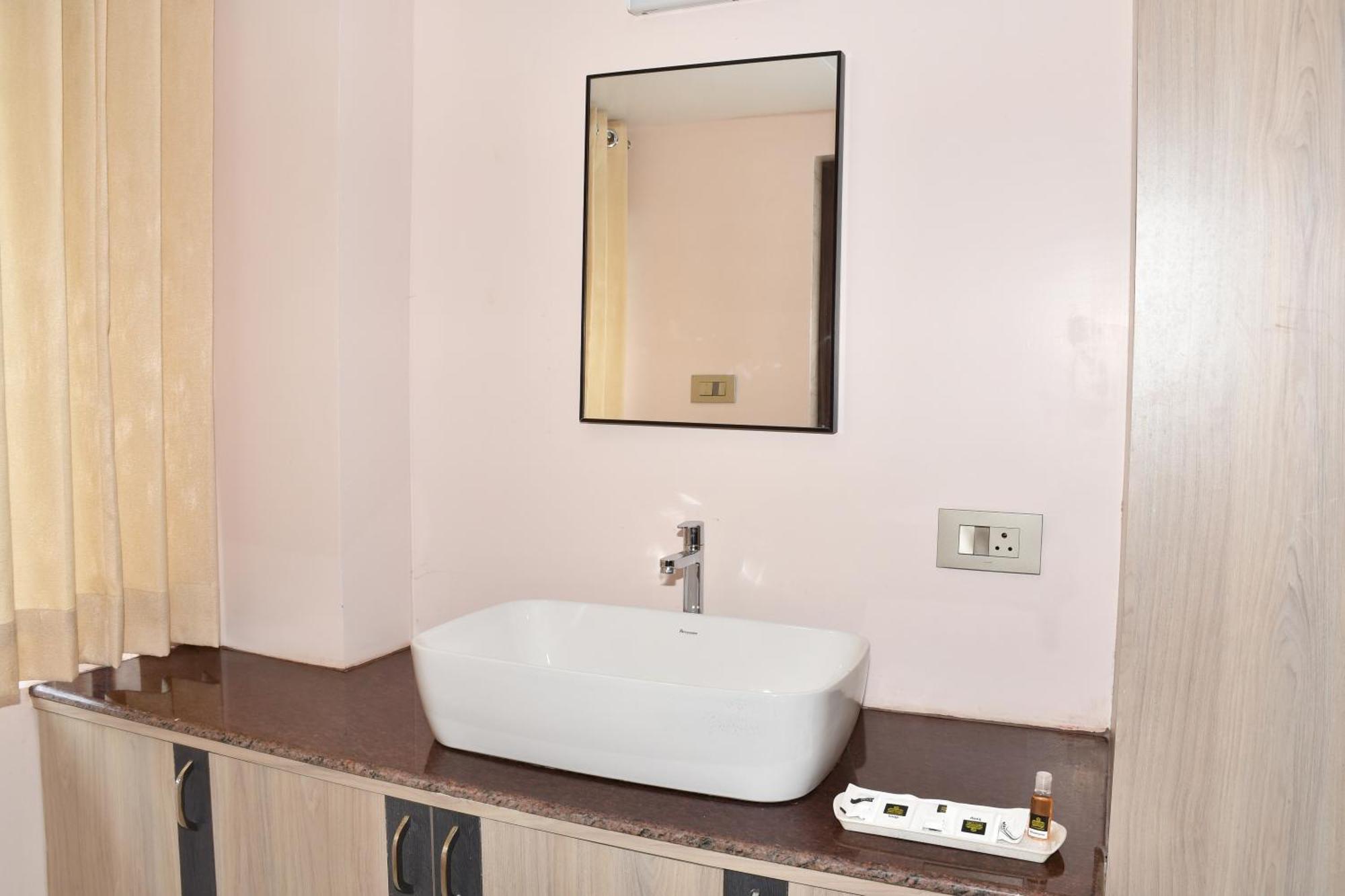 Gb Residency Ramanathapuram Exterior foto